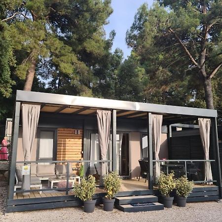 Hemy Casa - Lux Mobile Homes Ровинь Экстерьер фото