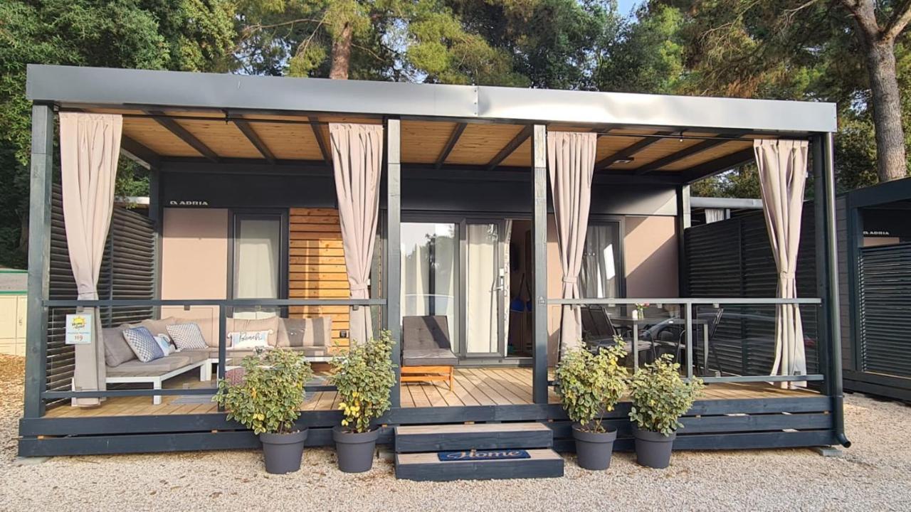 Hemy Casa - Lux Mobile Homes Ровинь Экстерьер фото