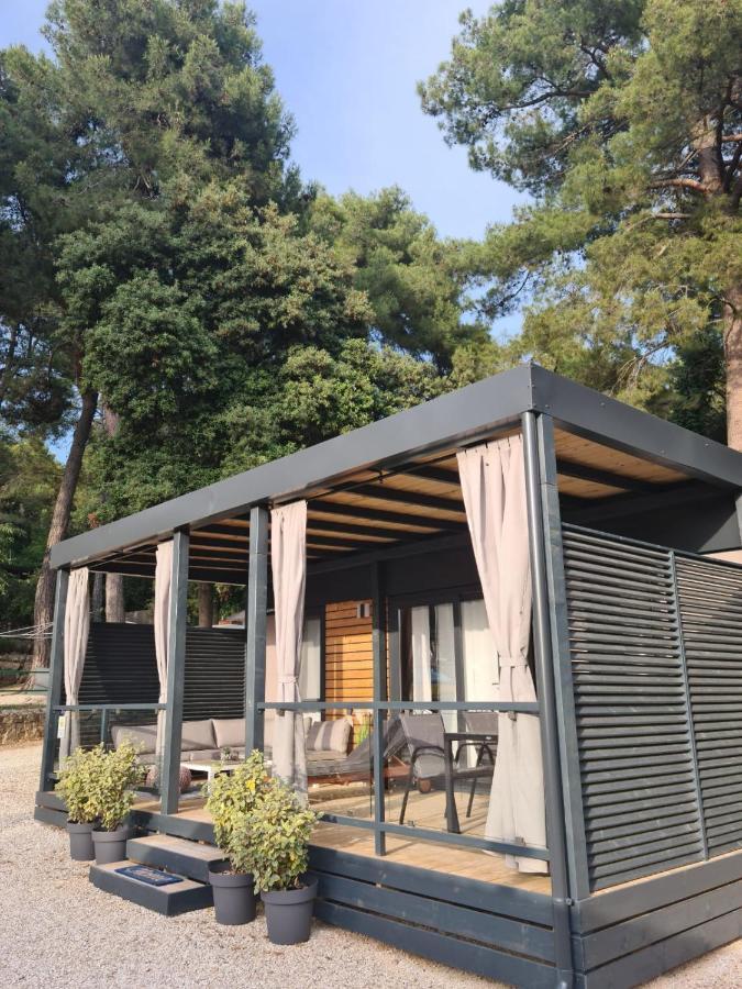 Hemy Casa - Lux Mobile Homes Ровинь Экстерьер фото